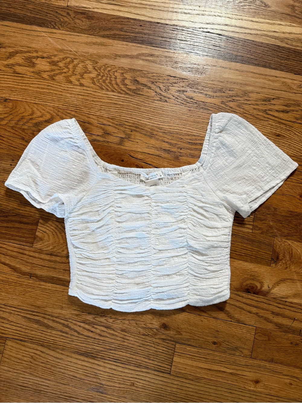 Women’s puff sleeve top